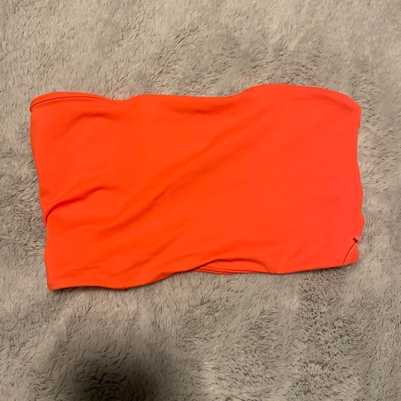 Crop top - Picture 2 of 2